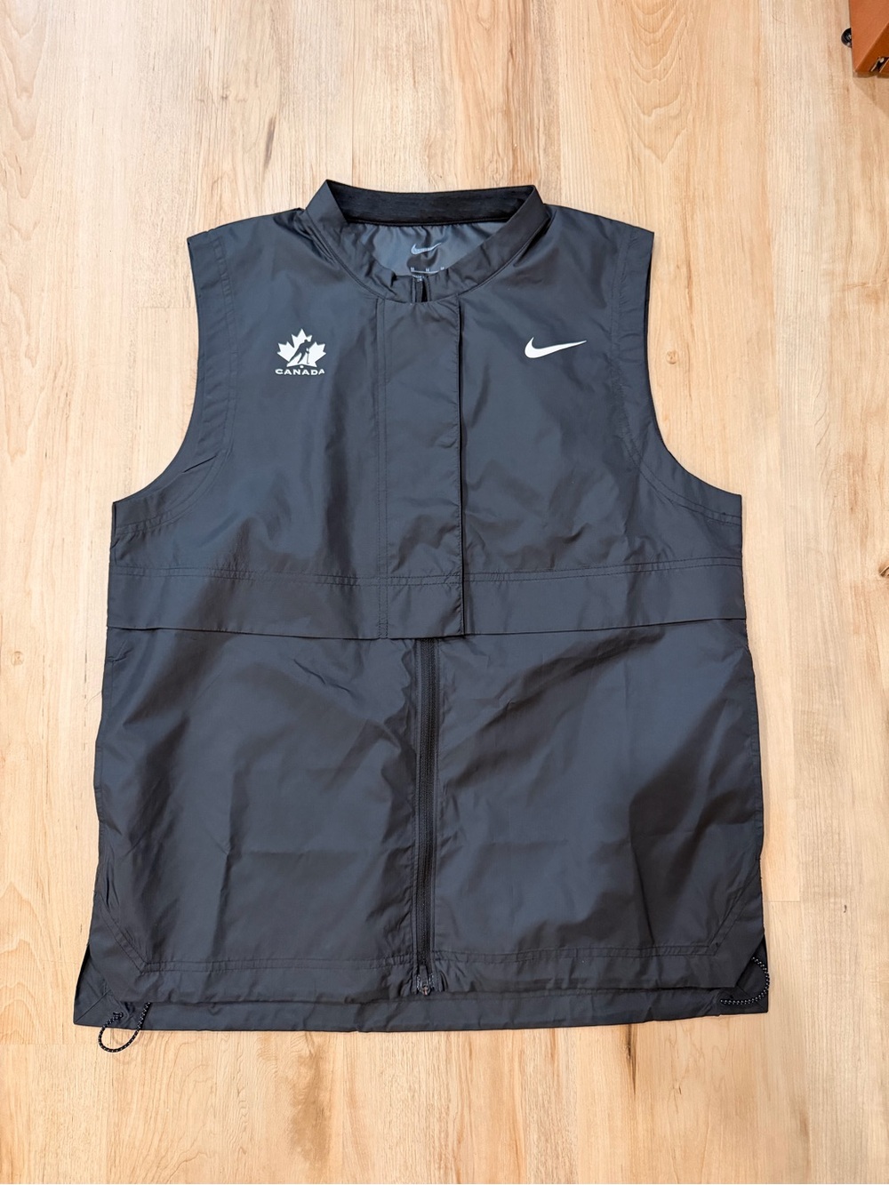 Nike X Hockey Canada Windbreaker Vest size medium